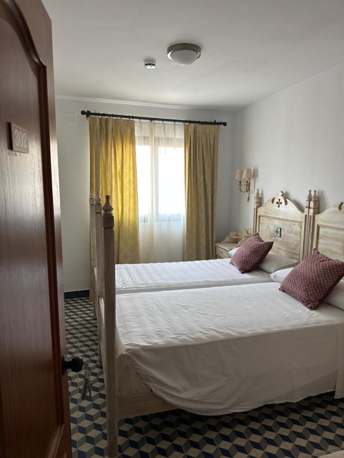 Hostal Moon Tolox Exterior photo